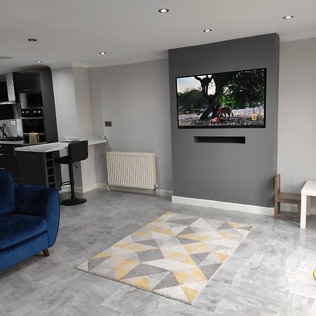 Elegant 3-Bedroom Home, Sleeps Up To 5 Guest. South Ockendon Εξωτερικό φωτογραφία