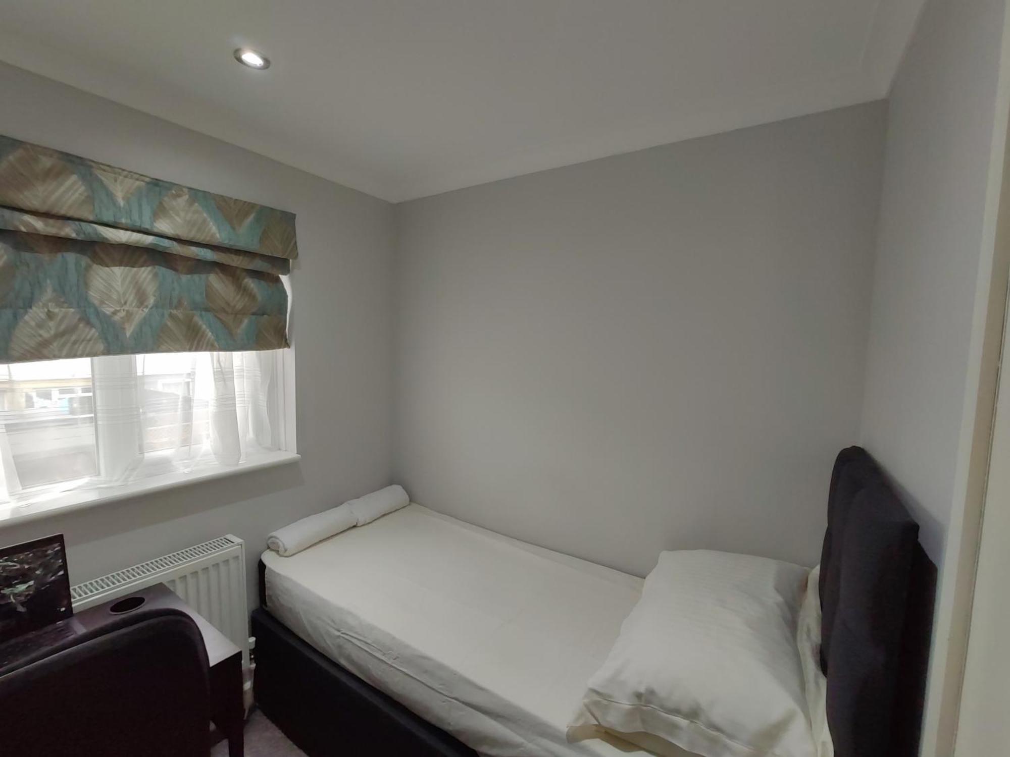 Elegant 3-Bedroom Home, Sleeps Up To 5 Guest. South Ockendon Εξωτερικό φωτογραφία